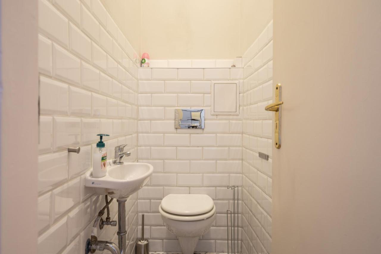 W24- Boutique Apartments, Best Location. By Bqa Budapest Bagian luar foto