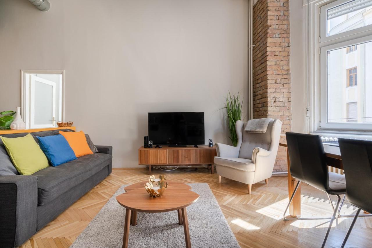 W24- Boutique Apartments, Best Location. By Bqa Budapest Bagian luar foto